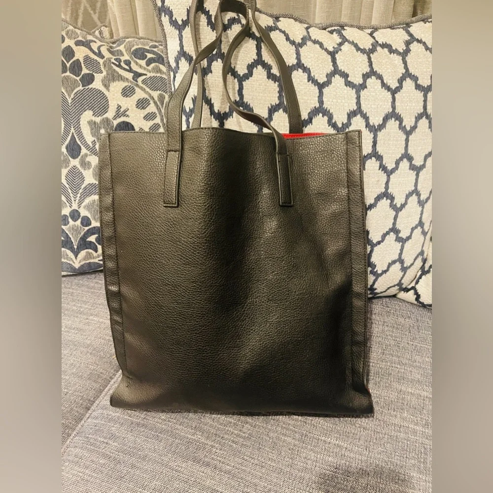 Steve Madden black tote bag leather 15’x13’x5